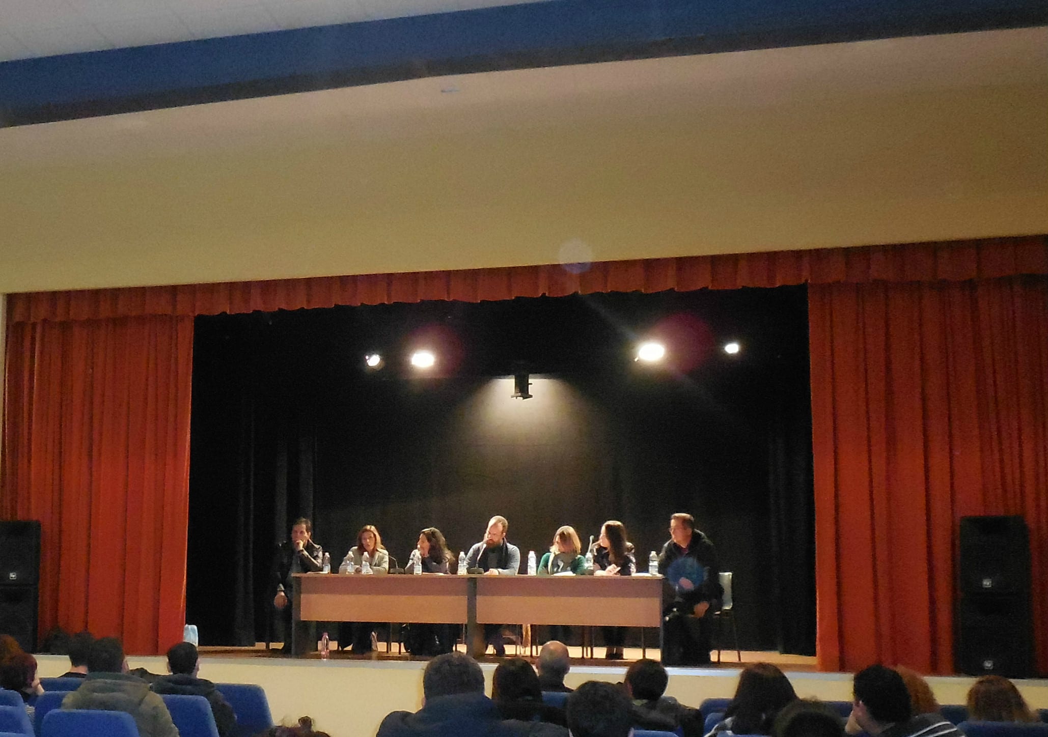 I Edición mesa redonda sobre acoso escolar